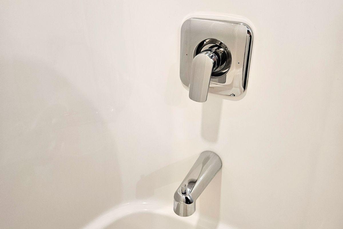 deep clean your bathroom